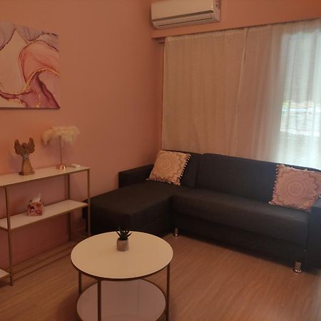 Love Truth Life Apartment Pireu Exterior foto