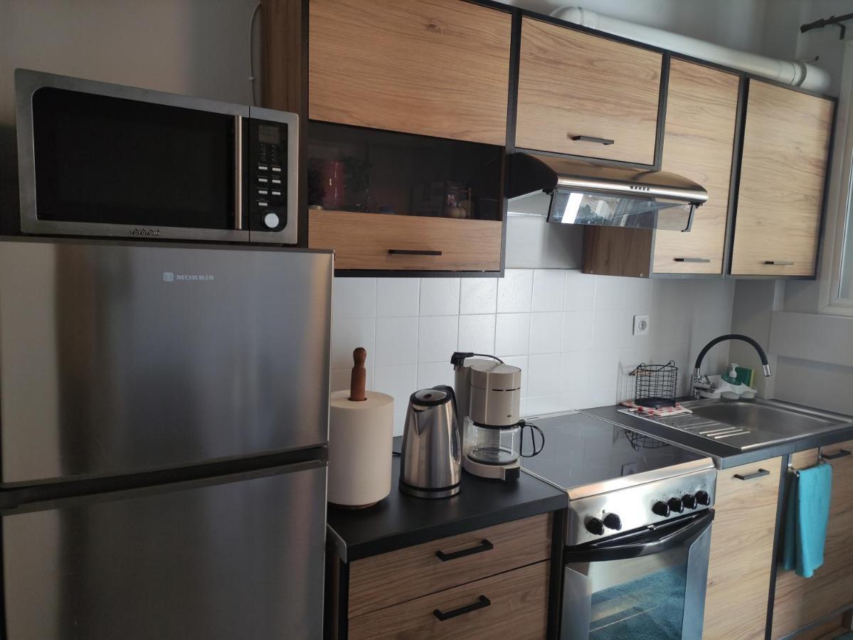 Love Truth Life Apartment Pireu Exterior foto